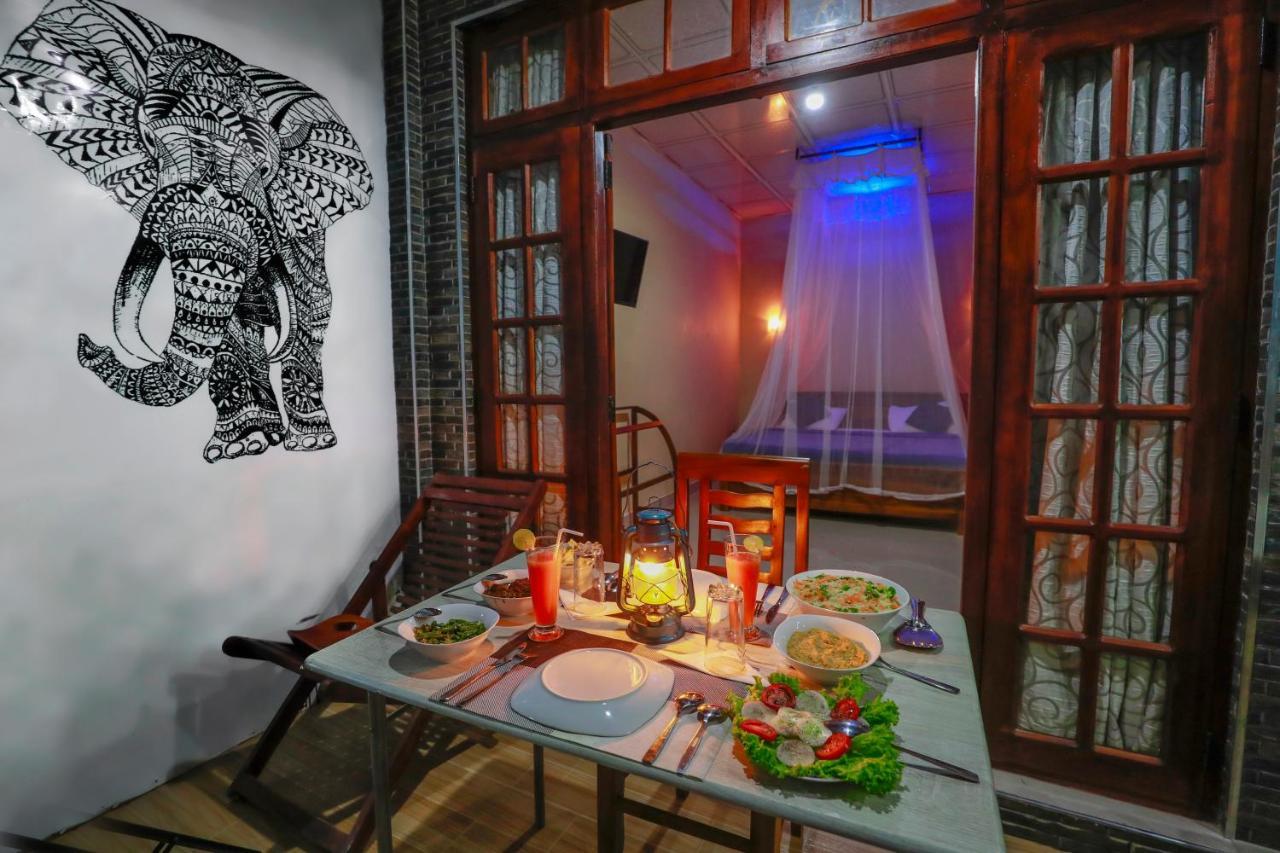 Zircon Ella Bed & Breakfast ภายนอก รูปภาพ