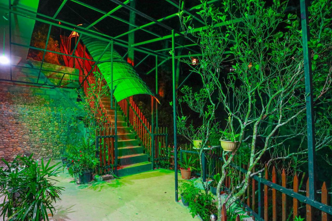 Zircon Ella Bed & Breakfast ภายนอก รูปภาพ